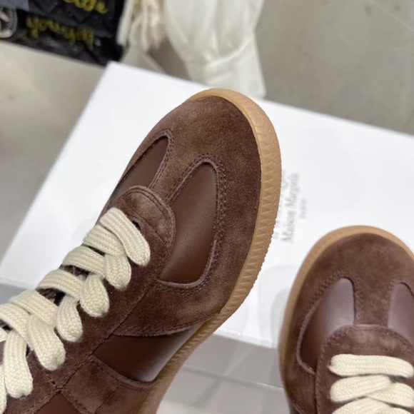 MM6 Maison Martin Margiela Brown High-Top Sneakers with Cream Laces - Picture 8 of 9